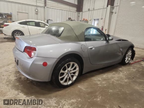 ✅ 2006 BMW Z4 3.0i • VIN: 4USBU33586LW67759 • Лот: 91785915. Опубликован ранее на Copart с пробегом 70 003 миль. Бесплатный доступ к архиву аукционных продаж из США и подробный отчёт об истории автомобиля на DreamBid. Изображение 3.