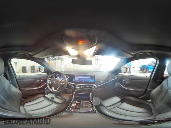 ✅ 2023 BMW 3 Series 330i xDrive • VIN: 3MW89FF05P8C80983 • Lot: 92582155. Wystawiony na Copart z przebiegiem 45 986 mil. Bezpłatny archiwum sprzedaży aukcyjnych z USA i szczegółowy raport historii pojazdu na DreamBid. Zdjęcie 14.