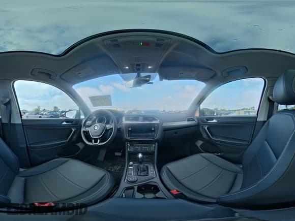 ✅ 2021 Volkswagen Tiguan SE • VIN: 3VV2B7AXXMM013964 • Лот: 43291856. Опубликован ранее на IAAI с пробегом 64 614 миль. Бесплатный доступ к архиву аукционных продаж из США и подробный отчёт об истории автомобиля на DreamBid. Изображение 18.