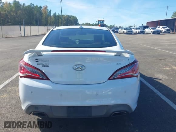 ✅ 2015 Hyundai Genesis Coupe R-Spec • VIN: KMHHU6KJ0FU122371 • Lot: 43521558. Wystawiony na IAAI z przebiegiem 102 931 mil. Bezpłatny archiwum sprzedaży aukcyjnych z USA i szczegółowy raport historii pojazdu na DreamBid. Zdjęcie 16.