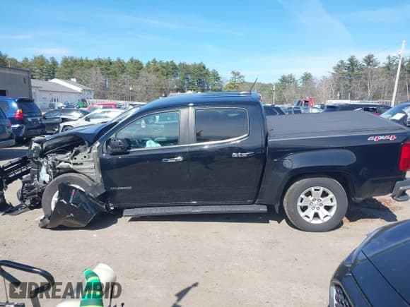 ✅ 2017 Chevrolet Colorado 4WD LT • VIN: 1GCPTCE1XH1209633 • Lot: 41889804. Listed on IAAI with 142,144 mi. Free auction sales archive from the USA and detailed vehicle history report at DreamBid. Image 14.