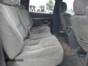 ✅ 2004 Chevrolet Silverado 2500HD LS • VIN: 1GCHC23244F228363 • Лот: 41906803. Опубликован ранее на IAAI с пробегом 270 983 миль. Бесплатный доступ к архиву аукционных продаж из США и подробный отчёт об истории автомобиля на DreamBid. Изображение 8.