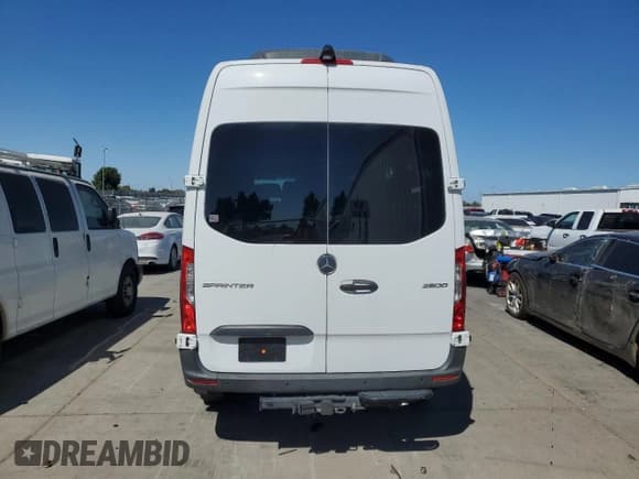 ✅ 2019 Mercedes-Benz Sprinter Passenger • VIN: WDZPF0CD7KP187193 • Lot: 71984845. Wystawiony na Copart z przebiegiem Nie podano. Bezpłatny archiwum sprzedaży aukcyjnych z USA i szczegółowy raport historii pojazdu na DreamBid. Zdjęcie 6.