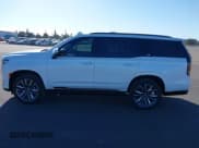 ✅ 2023 Cadillac Escalade 4WD Sport • VIN: 1GYS4FKL7PR286940 • Лот: 40702874. Опубликован ранее на IAAI с пробегом 7 981 миль. Бесплатный доступ к архиву аукционных продаж из США и подробный отчёт об истории автомобиля на DreamBid. Изображение 14.