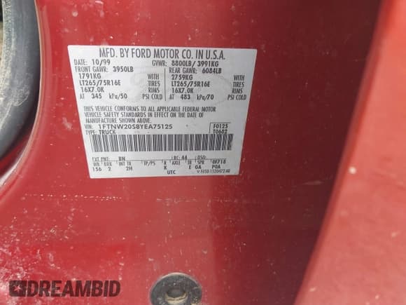 ✅ 2000 Ford F-250 XL • VIN: 1FTNW20S8YEA75125 • Lot: 41693619. Wystawiony na IAAI z przebiegiem 197 417 mil. Bezpłatny archiwum sprzedaży aukcyjnych z USA i szczegółowy raport historii pojazdu na DreamBid. Zdjęcie 9.