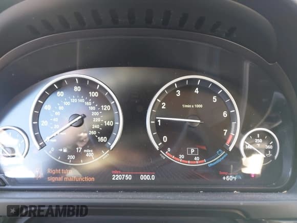 ✅ 2011 BMW 5 Series 535i • VIN: WBAFR7C58BC805307 • Lot: 43662861. Listed on IAAI with 220,750 mi. Free auction sales archive from the USA and detailed vehicle history report at DreamBid. Image 7.