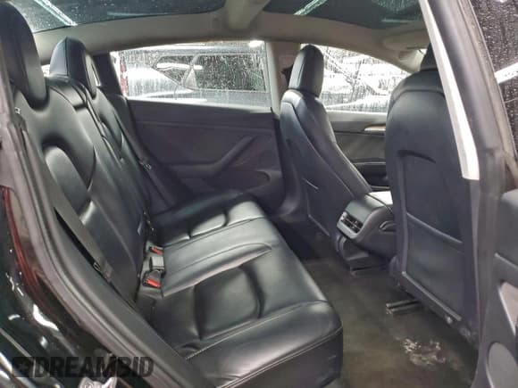 ✅ 2022 Tesla Model 3 • VIN: 5YJ3E1EA7NF290039 • Лот: 94549835. Опубликован ранее на Copart с пробегом 164 711 миль. Бесплатный доступ к архиву аукционных продаж из США и подробный отчёт об истории автомобиля на DreamBid. Изображение 10.