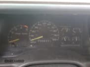 ✅ 1995 Chevrolet Suburban • VIN: 1GNFK16K0SJ430411 • Lot: 79208624. Wystawiony na Copart z przebiegiem 316 229 mil. Bezpłatny archiwum sprzedaży aukcyjnych z USA i szczegółowy raport historii pojazdu na DreamBid. Zdjęcie 9.