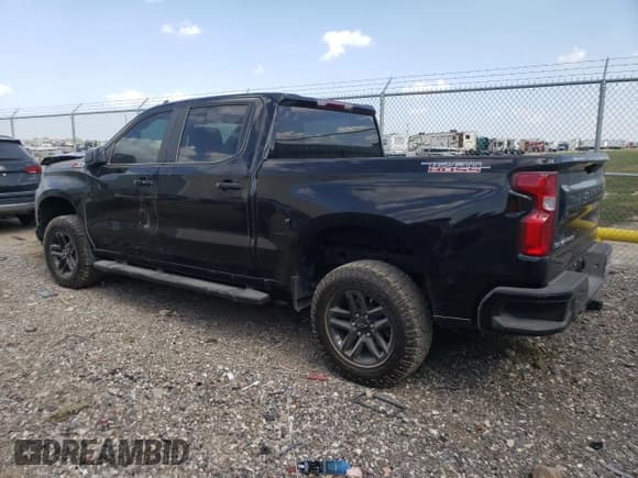 ✅ 2021 Chevrolet Silverado 1500 LT Trail Boss • VIN: 1GCPYFEDXMZ421201 • Lot: 80715883. Wystawiony na Copart z przebiegiem 18 065 mil. Bezpłatny archiwum sprzedaży aukcyjnych z USA i szczegółowy raport historii pojazdu na DreamBid. Zdjęcie 2.