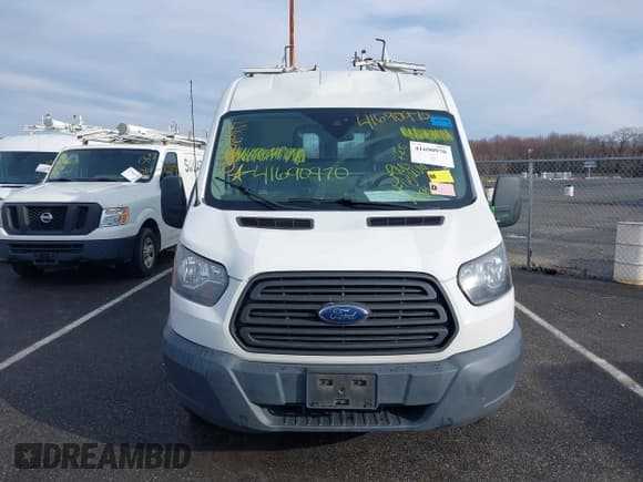✅ 2017 Ford Transit • VIN: 1FTYR2CM8HKB52563 • Lot: 41690970. Wystawiony na IAAI z przebiegiem 128 356 mil. Bezpłatny archiwum sprzedaży aukcyjnych z USA i szczegółowy raport historii pojazdu na DreamBid. Zdjęcie 12.