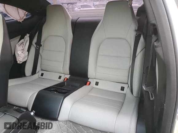 ✅ 2012 Mercedes-Benz C 250 • VIN: WDDGJ4HB8CF755686 • Lot: 85531115. Listed on Copart with 141,386 mi. Free auction sales archive from the USA and detailed vehicle history report at DreamBid. Image 10.