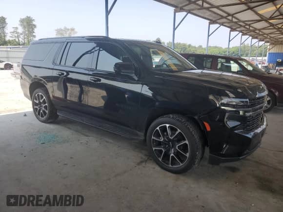 ✅ 2021 Chevrolet Suburban RST • VIN: 1GNSCEKD6MR353235 • Lot: 58855405. Wystawiony na Copart z przebiegiem 139 975 mil. Bezpłatny archiwum sprzedaży aukcyjnych z USA i szczegółowy raport historii pojazdu na DreamBid. Zdjęcie 4.