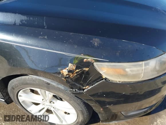 ✅ 2016 Ford Taurus SE • VIN: 1FAHP2D88GG130948 • Лот: 43638045. Опубликован ранее на IAAI с пробегом 143 025 миль. Бесплатный доступ к архиву аукционных продаж из США и подробный отчёт об истории автомобиля на DreamBid. Изображение 6.