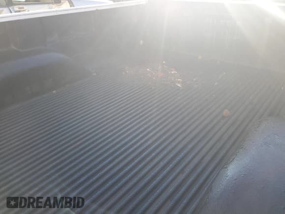 ✅ 1999 Chevrolet Silverado 1500 • VIN: 1GCEK14T5XE221407 • Лот: 76757964. Опубликован ранее на Copart с пробегом 180 879 миль. Бесплатный доступ к архиву аукционных продаж из США и подробный отчёт об истории автомобиля на DreamBid. Изображение 11.