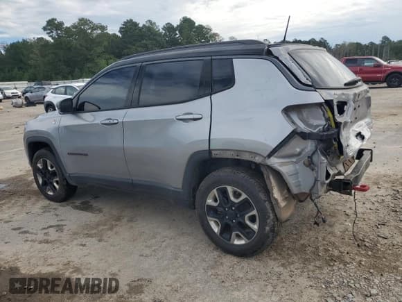 ✅ 2018 Jeep Compass Trailhawk • VIN: 3C4NJDDB7JT268666 • Lot: 85698725. Wystawiony na Copart z przebiegiem 119 356 mil. Bezpłatny archiwum sprzedaży aukcyjnych z USA i szczegółowy raport historii pojazdu na DreamBid. Zdjęcie 2.