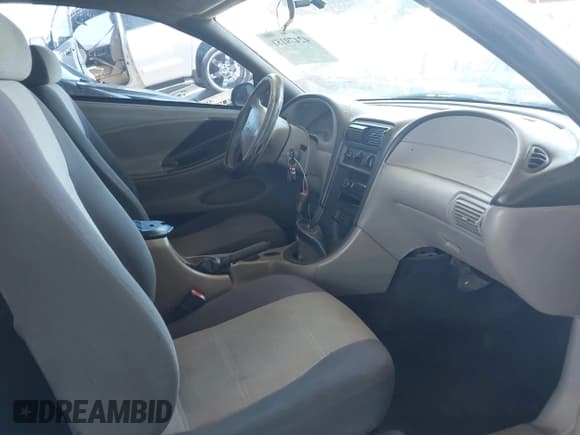 ✅ 2002 Ford Mustang Standard • VIN: 1FAFP404X2F143723 • Lot: 42479151. Listed on IAAI with 160,810 mi. Free auction sales archive from the USA and detailed vehicle history report at DreamBid. Image 5.