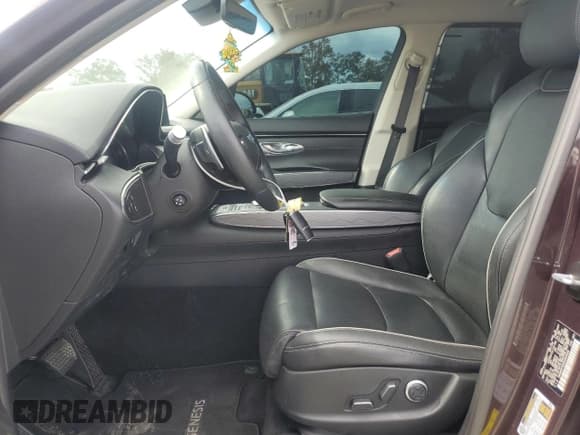 ✅ 2022 Genesis GV70 2.5T • VIN: KMUMADTBXNU044538 • Лот: 85105605. Опубликован ранее на Copart с пробегом 65 781 миль. Бесплатный доступ к архиву аукционных продаж из США и подробный отчёт об истории автомобиля на DreamBid. Изображение 7.