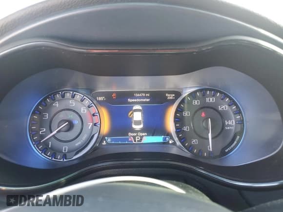 ✅ 2015 Chrysler 200 S • VIN: 1C3CCCBB3FN573589 • Lot: 92729555. Listed on Copart with 134,479 mi. Free auction sales archive from the USA and detailed vehicle history report at DreamBid. Image 9.