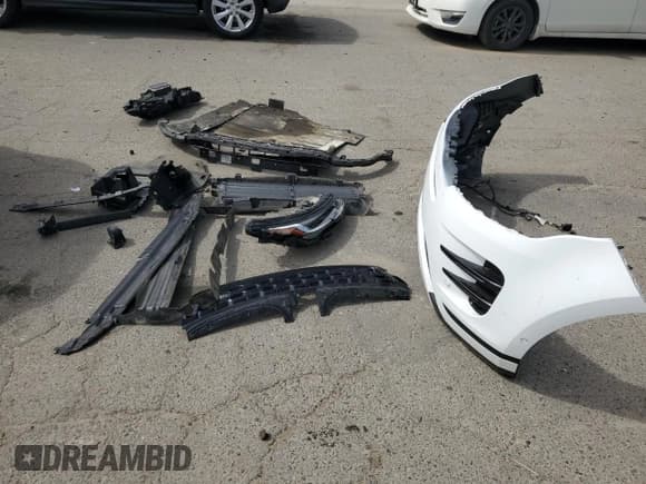 ✅ 2021 Land Rover Range Rover Evoque R-Dynamic S • VIN: SALZT2FX0MH153363 • Lot: 84070145. Listed on Copart with 47,350 mi. Free auction sales archive from the USA and detailed vehicle history report at DreamBid. Image 13.