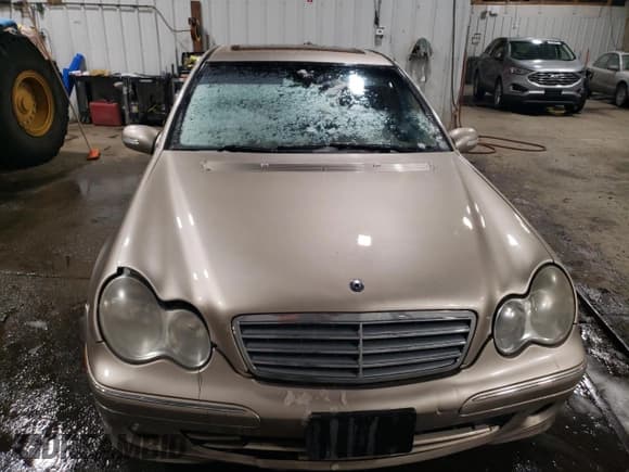 ✅ 2005 Mercedes-Benz C 240 • VIN: WDBRF81J95F673190 • Lot: 42858495. Listed on Copart with Not provided. Free auction sales archive from the USA and detailed vehicle history report at DreamBid. Image 5.