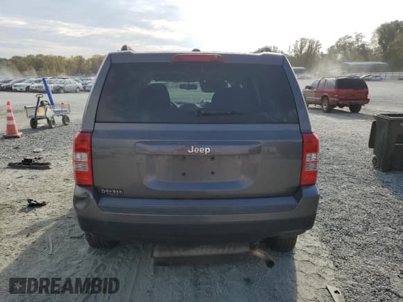 ✅ 2016 Jeep Patriot Sport • VIN: 1C4NJPBA3GD738458 • Lot: 87460485. Listed on Copart with 102,867 mi. Free auction sales archive from the USA and detailed vehicle history report at DreamBid. Image 6.