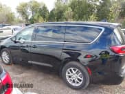 ✅ 2025 Chrysler Pacifica Select • VIN: 2C4RC1BG0SR574766 • Lot: 43559367. Wystawiony na IAAI z przebiegiem 12 781 mil. Bezpłatny archiwum sprzedaży aukcyjnych z USA i szczegółowy raport historii pojazdu na DreamBid. Zdjęcie 14.