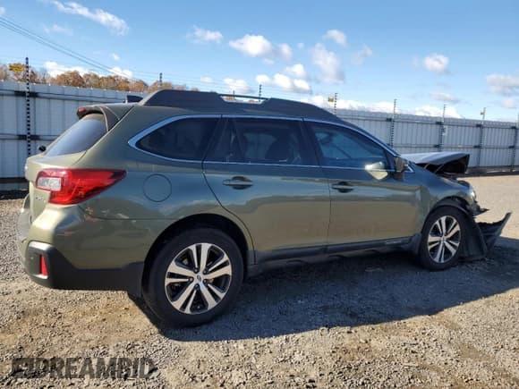✅ 2018 Subaru Outback Limited • VIN: 4S4BSANC4J3200340 • Lot: 82189474. Listed on Copart with Not provided. Free auction sales archive from the USA and detailed vehicle history report at DreamBid. Image 3.