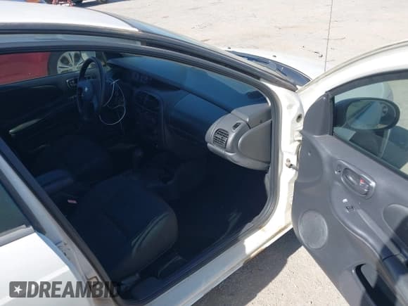 ✅ 2004 Dodge Neon SE • VIN: 1B3ES26C24D583989 • Lot: 43686609. Listed on IAAI with 116,331 mi. Free auction sales archive from the USA and detailed vehicle history report at DreamBid. Image 5.