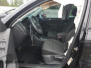 ✅ 2012 Volkswagen Tiguan SE • VIN: WVGAV7AX5CW593829 • Lot: 58943515. Wystawiony na Copart z przebiegiem 153 172 mil. Bezpłatny archiwum sprzedaży aukcyjnych z USA i szczegółowy raport historii pojazdu na DreamBid. Zdjęcie 7.