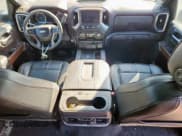 ✅ 2020 Chevrolet Silverado 2500HD High Country • VIN: 1GC4YRE75LF139904 • Лот: 91202735. Опубликован ранее на Copart с пробегом 161 033 миль. Бесплатный доступ к архиву аукционных продаж из США и подробный отчёт об истории автомобиля на DreamBid. Изображение 8.