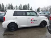 ✅ 2014 Scion xB • VIN: JTLZE4FE7EJ059622 • Лот: 43883077. Опубликован ранее на IAAI с пробегом 241 408 миль. Бесплатный доступ к архиву аукционных продаж из США и подробный отчёт об истории автомобиля на DreamBid. Изображение 13.