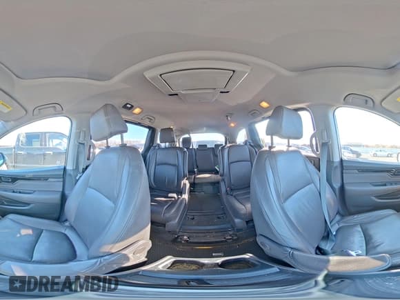 ✅ 2019 Honda Odyssey Elite • VIN: 5FNRL6H90KB004882 • Lot: 92391055. Listed on Copart with 60,951 mi. Free auction sales archive from the USA and detailed vehicle history report at DreamBid. Image 15.