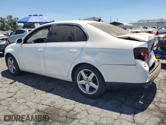 ✅ 2010 Volkswagen Jetta TDI • VIN: 3VWRL7AJ4AM152390 • Lot: 66955715. Listed on Copart with 164,330 mi. Free auction sales archive from the USA and detailed vehicle history report at DreamBid. Image 2.