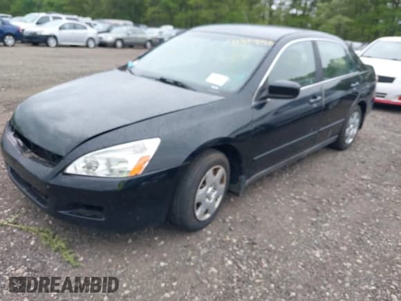 ✅ 2007 Honda Accord LX • VIN: 1HGCM56487A222736 • Lot: 42328736. Listed on IAAI with Not provided. Free auction sales archive from the USA and detailed vehicle history report at DreamBid. Image 2.