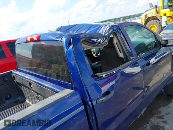 ✅ 2015 Chevrolet Silverado 2500HD LT • VIN: 1GC1KVEG4FF107284 • Lot: 42907719. Listed on IAAI with 313,421 mi. Free auction sales archive from the USA and detailed vehicle history report at DreamBid. Image 6.