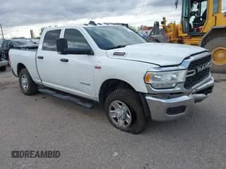 ✅ 2019 Ram 2500 Tradesman • VIN: 3C6UR5CJ3KG714722 • Lot: 43615870. Listed on IAAI with 286,686 mi. Free auction sales archive from the USA and detailed vehicle history report at DreamBid. Image 1.