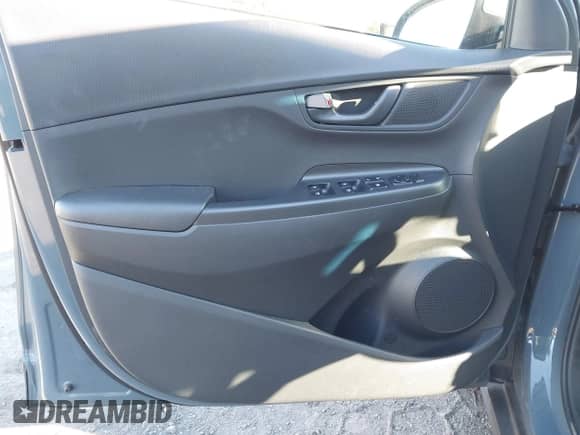 2022 Hyundai Kona SEL with VIN KM8K6CAB9NU838323, listed as a IAAI auction lot 43528116 with 27,859 mi miles and . Bid and sale history available at DreamBid. Image 21.