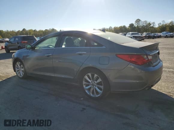 ✅ 2013 Hyundai Sonata SE • VIN: 5NPEC4AC5DH759720 • Lot: 86159745. Listed on Copart with 73,161 mi. Free auction sales archive from the USA and detailed vehicle history report at DreamBid. Image 2.