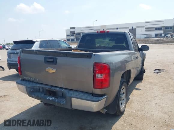 ✅ 2008 Chevrolet Silverado 1500 Work Truck • VIN: 1GCEC14X98Z317146 • Lot: 43074348. Listed on IAAI with 131,976 mi. Free auction sales archive from the USA and detailed vehicle history report at DreamBid. Image 4.