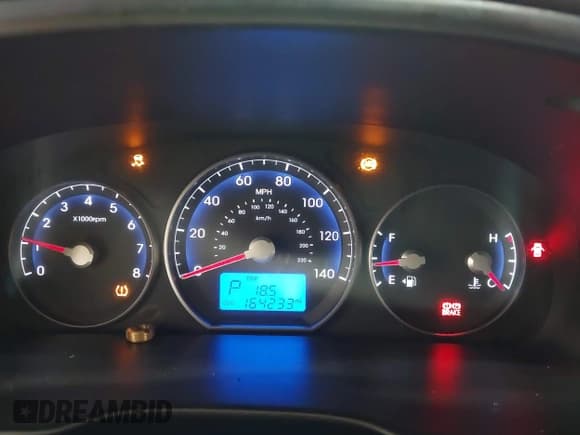 ✅ 2010 Hyundai Santa Fe GLS • VIN: 5NMSGDAB1AH336656 • Lot: 43373980. Listed on IAAI with 164,233 mi. Free auction sales archive from the USA and detailed vehicle history report at DreamBid. Image 7.