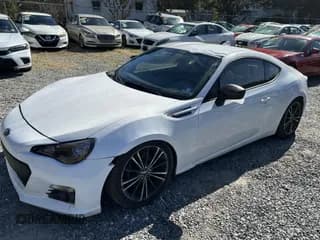 ✅ 2013 Subaru BRZ Limited • VIN: JF1ZCAC15D1610670 • Lot: 43520975. Wystawiony na IAAI z przebiegiem 133 136 mil. Bezpłatny archiwum sprzedaży aukcyjnych z USA i szczegółowy raport historii pojazdu na DreamBid. Zdjęcie 2.