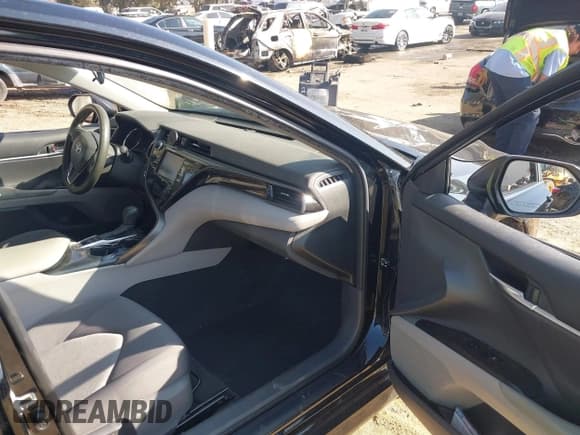 ✅ 2020 Toyota Camry Hybrid LE • VIN: 4T1C31AK6LU539970 • Lot: 43634548. Listed on IAAI with 126,677 mi. Free auction sales archive from the USA and detailed vehicle history report at DreamBid. Image 5.