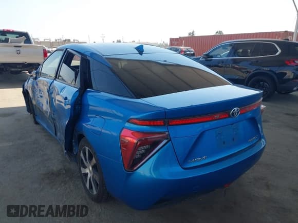 ✅ 2017 Toyota Mirai • VIN: JTDBVRBD7HA002803 • Lot: 42980237. Wystawiony na IAAI z przebiegiem 81 449 mil. Bezpłatny archiwum sprzedaży aukcyjnych z USA i szczegółowy raport historii pojazdu na DreamBid. Zdjęcie 3.