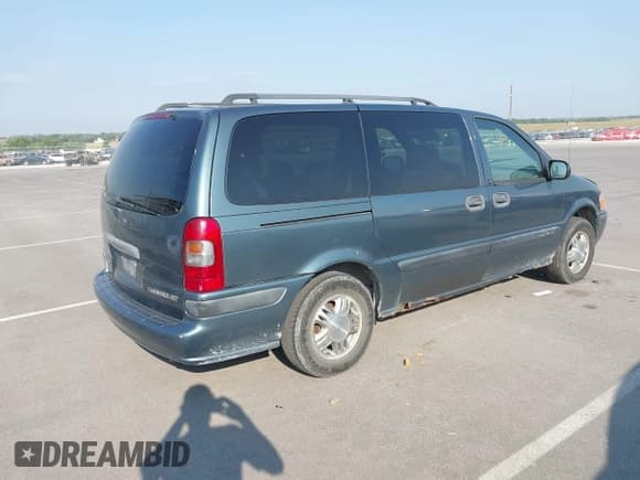 ✅ 2005 Chevrolet Venture LS • VIN: 1GNDV23E15D116093 • Лот: 43224027. Опубликован ранее на IAAI с пробегом 267 385 миль. Бесплатный доступ к архиву аукционных продаж из США и подробный отчёт об истории автомобиля на DreamBid. Изображение 4.