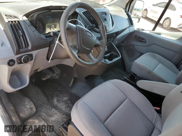 ✅ 2017 Ford Transit • VIN: 1FTYR2ZMXHKA14420 • Лот: 69782115. Опубликован ранее на Copart с пробегом 165 460 миль. Бесплатный доступ к архиву аукционных продаж из США и подробный отчёт об истории автомобиля на DreamBid. Изображение 8.