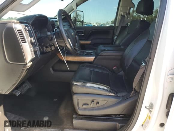 ✅ 2016 Chevrolet Silverado 2500HD LTZ • VIN: 1GC1KWE84GF213587 • Lot: 86639075. Listed on Copart with 193,498 mi. Free auction sales archive from the USA and detailed vehicle history report at DreamBid. Image 7.