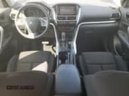 ✅ 2019 Mitsubishi Eclipse Cross ES • VIN: JA4AT3AAXKZ033505 • Lot: 59928665. Wystawiony na Copart z przebiegiem 84 604 mil. Bezpłatny archiwum sprzedaży aukcyjnych z USA i szczegółowy raport historii pojazdu na DreamBid. Zdjęcie 8.