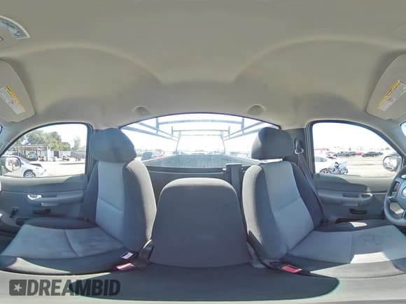 ✅ 2007 Chevrolet Silverado 2500HD Work Truck • VIN: 1GCHC24K57E602360 • Лот: 58250395. Опубликован ранее на Copart с пробегом 163 773 миль. Бесплатный доступ к архиву аукционных продаж из США и подробный отчёт об истории автомобиля на DreamBid. Изображение 14.