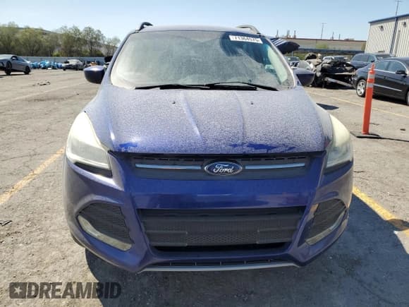 ✅ 2014 Ford Escape SE • VIN: 1FMCU0GX9EUA22417 • Lot: 71364575. Wystawiony na Copart z przebiegiem 133 757 mil. Bezpłatny archiwum sprzedaży aukcyjnych z USA i szczegółowy raport historii pojazdu na DreamBid. Zdjęcie 5.