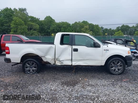 ✅ 2006 Ford F-150 STX • VIN: 1FTRX14W46NA01722 • Лот: 42691050. Опубликован ранее на IAAI с пробегом 195 438 миль. Бесплатный доступ к архиву аукционных продаж из США и подробный отчёт об истории автомобиля на DreamBid. Изображение 13.